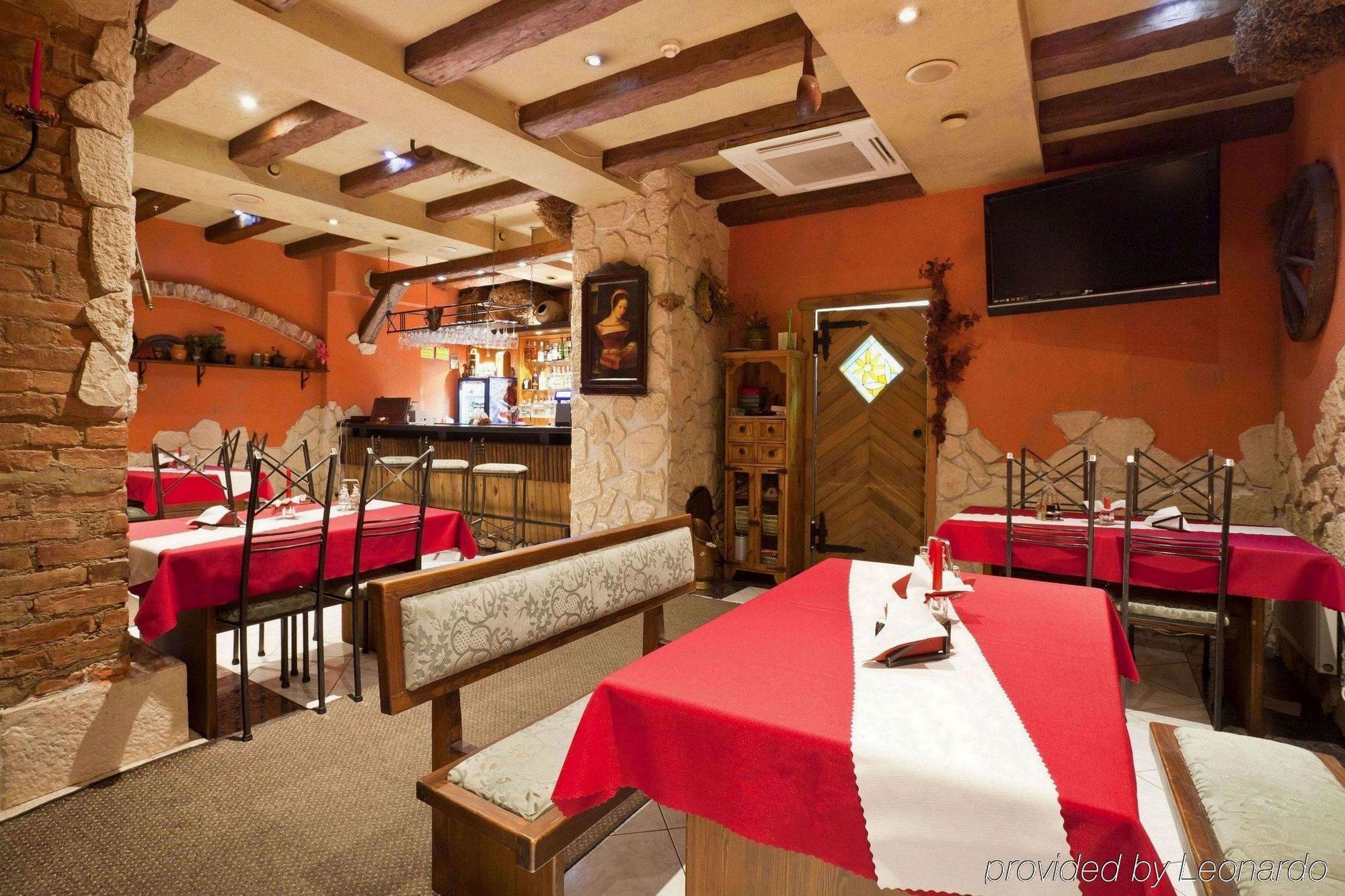 שצ'צ'ין Hotel Rycerski מסעדה תמונה