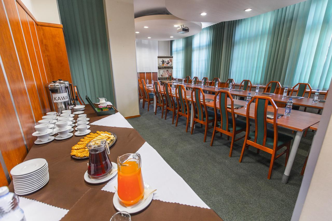 שצ'צ'ין Hotel Rycerski מראה חיצוני תמונה