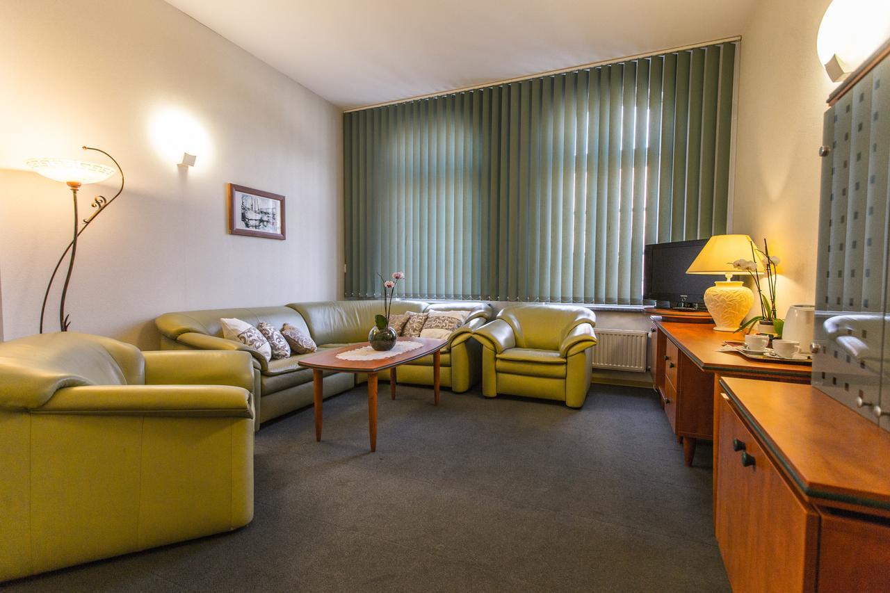 שצ'צ'ין Hotel Rycerski מראה חיצוני תמונה