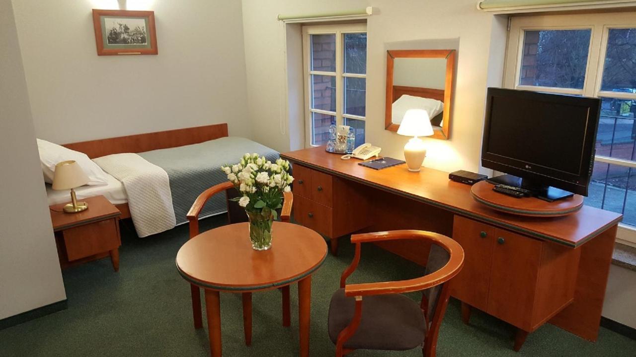 שצ'צ'ין Hotel Rycerski מראה חיצוני תמונה