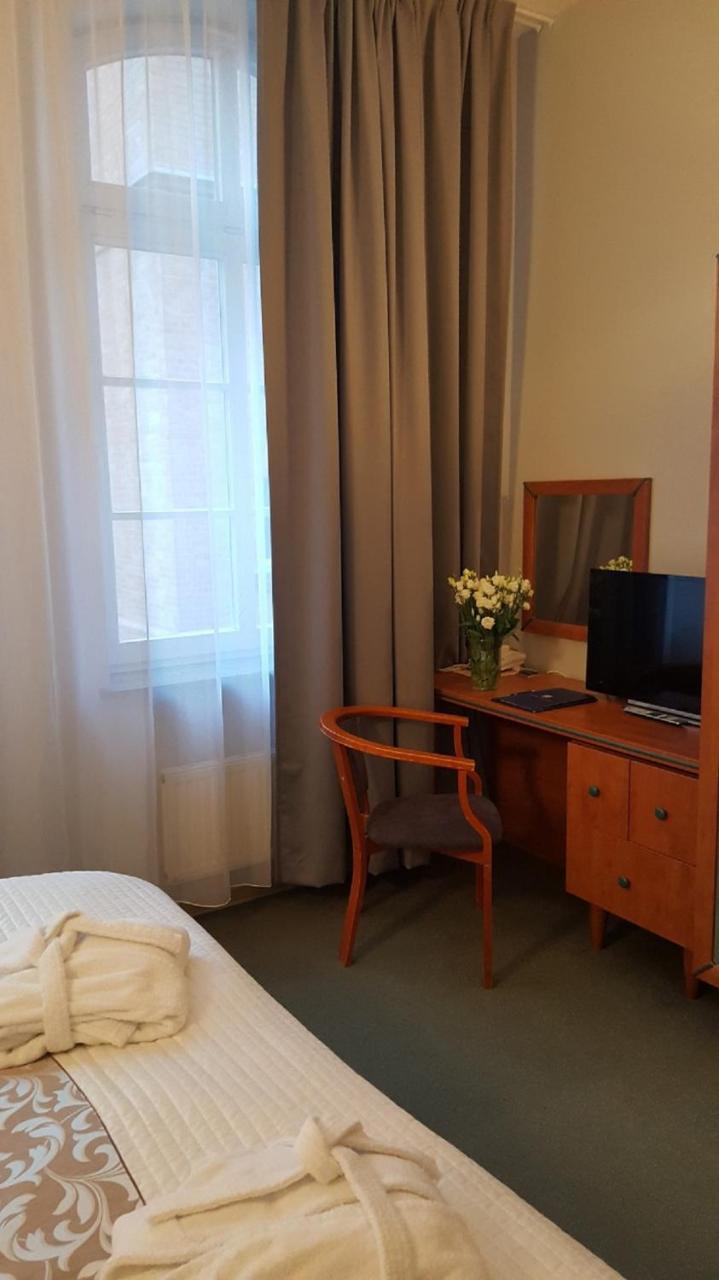 שצ'צ'ין Hotel Rycerski מראה חיצוני תמונה