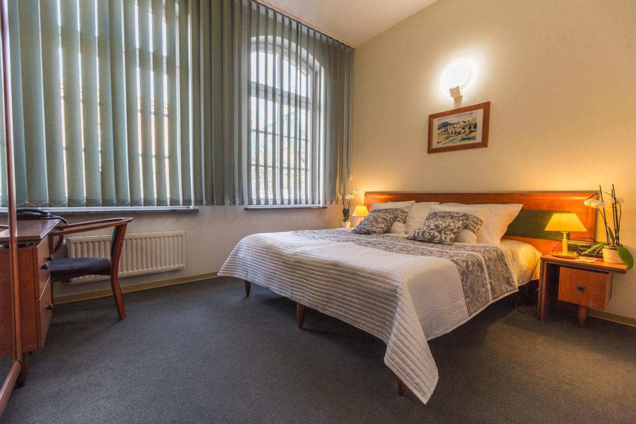 שצ'צ'ין Hotel Rycerski מראה חיצוני תמונה