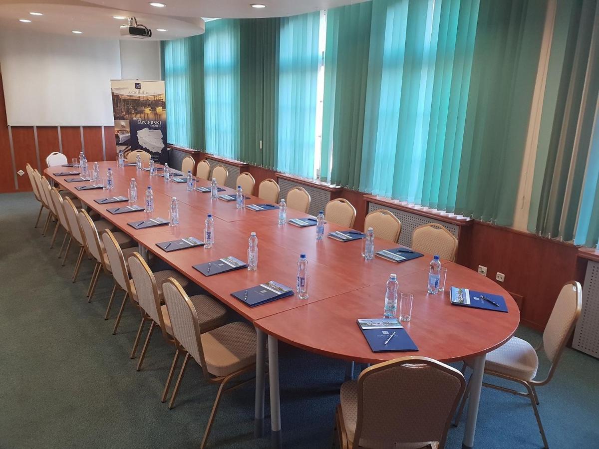 שצ'צ'ין Hotel Rycerski מראה חיצוני תמונה